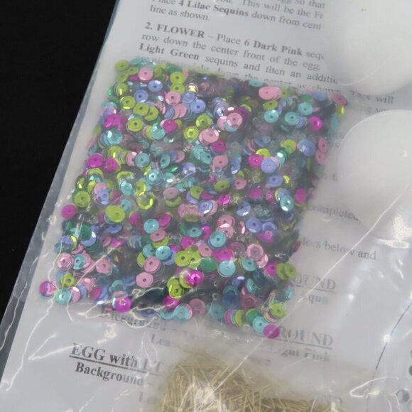 Design Works Set of 4 Sequin Easter Eggs Craft Kit 6061 NEW Open Package Holiday - Picture 4 of 8